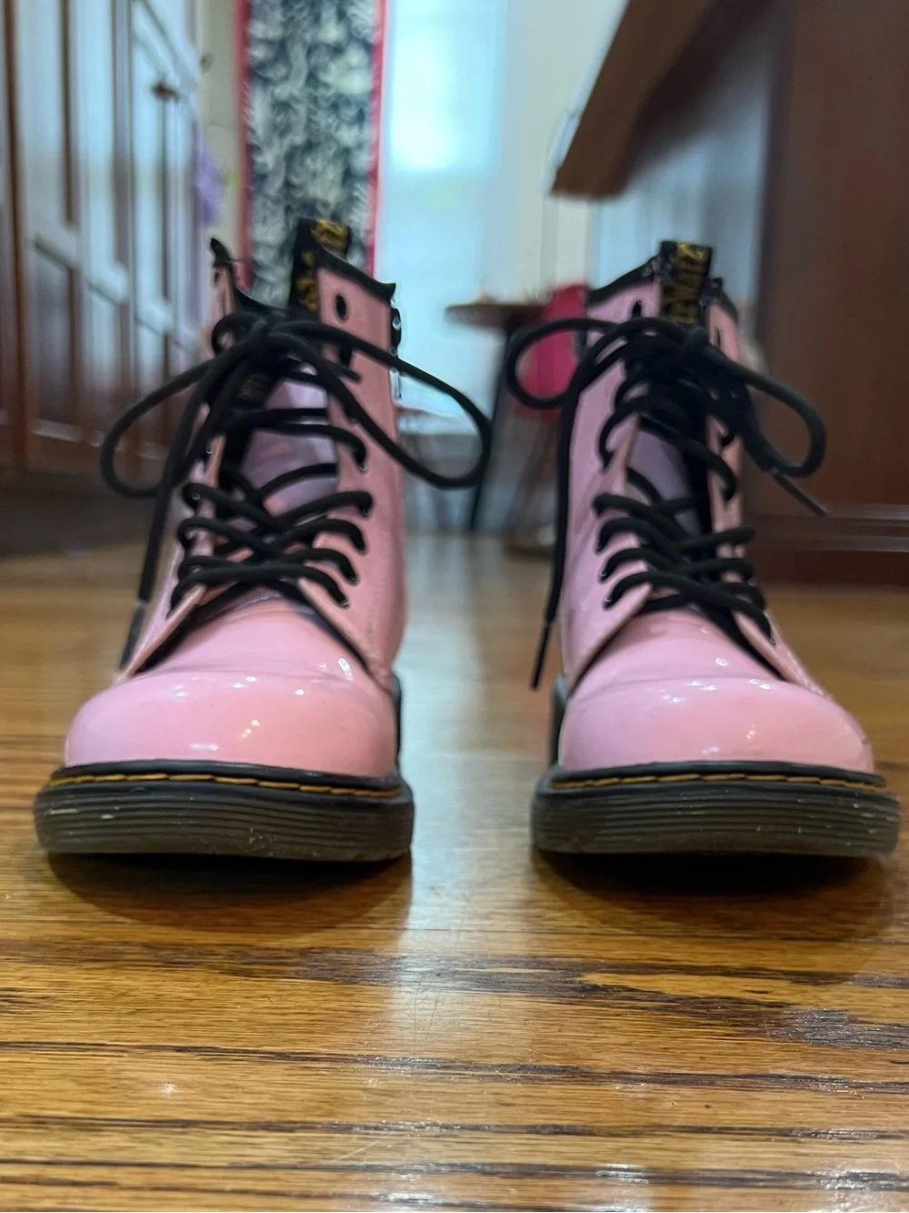 Dr. Martens Kids  1460 Patent Leather Boots Sz 2 Pale Pink Airwalk Combat Boots